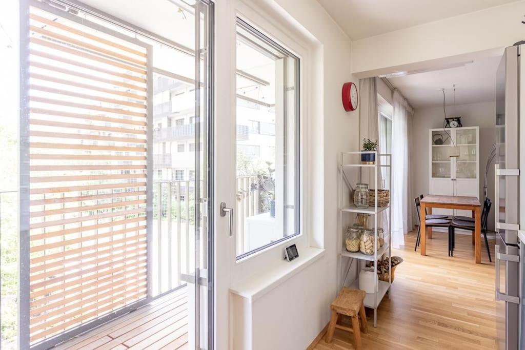 Dream Apartment - Central And Quiet With Ac And Free Parking Garage Wina Bagian luar foto