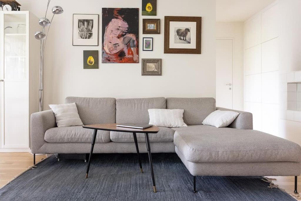 Dream Apartment - Central And Quiet With Ac And Free Parking Garage Wina Bagian luar foto