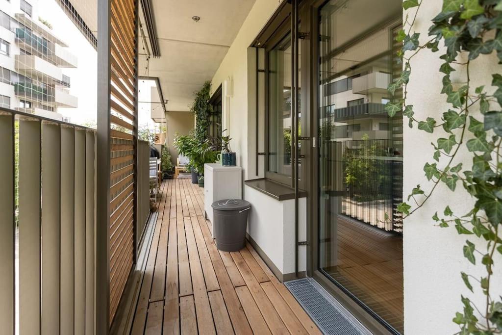 Dream Apartment - Central And Quiet With Ac And Free Parking Garage Wina Bagian luar foto