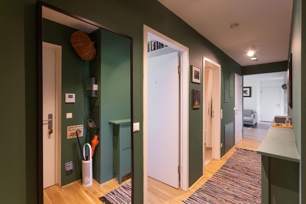 Dream Apartment - Central And Quiet With Ac And Free Parking Garage Wina Bagian luar foto