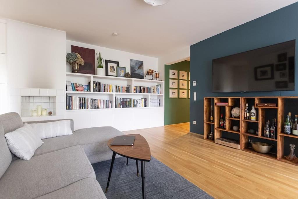 Dream Apartment - Central And Quiet With Ac And Free Parking Garage Wina Bagian luar foto
