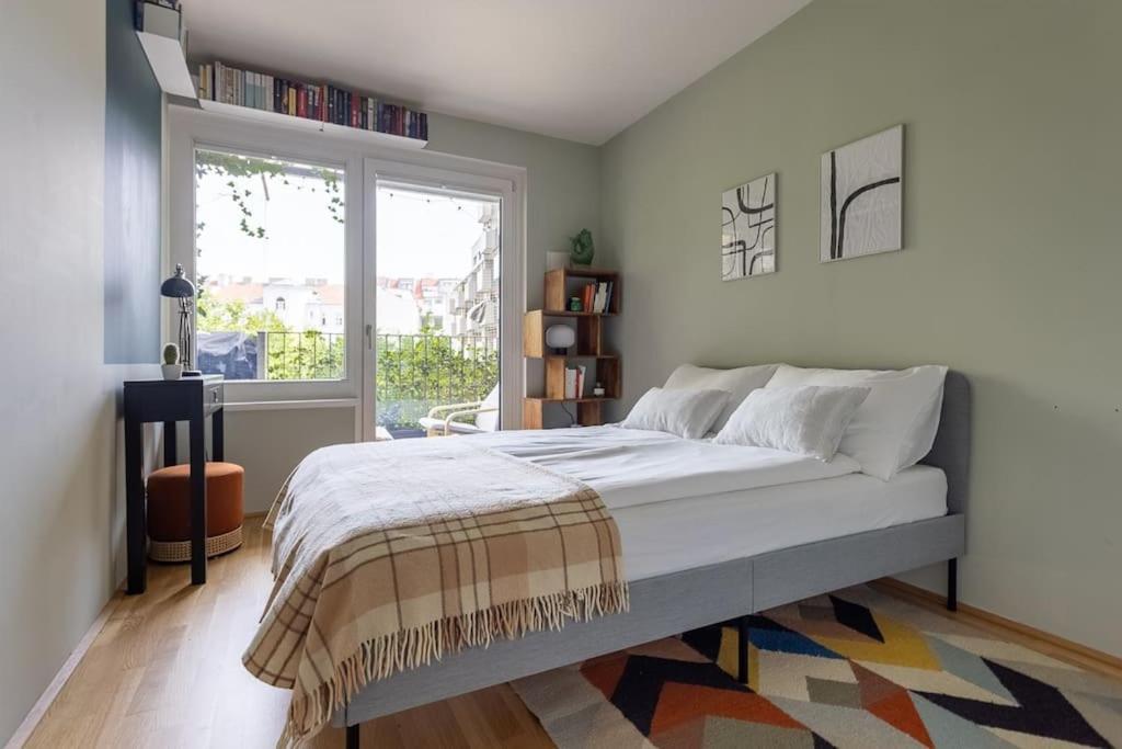 Dream Apartment - Central And Quiet With Ac And Free Parking Garage Wina Bagian luar foto